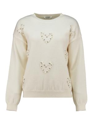 Pullover mit Herz-Applikation.