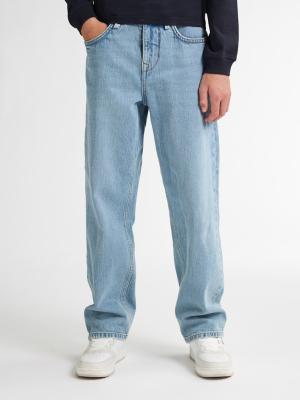 Straight Fit Denim – Klassische Jeans im angesagten Hellblau