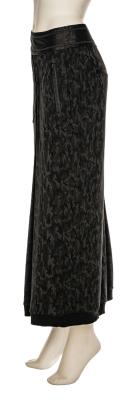 Entdecke den stilvollen Rock aus der Beate Heymann Street Couture Kollektion