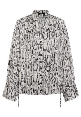 Stilvoll & wild: Die MARC AUREL Bluse mit Snakeprint