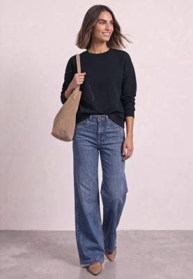 Loose Fit Crewneck w. Flower P