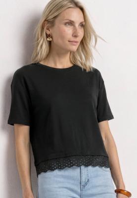 short shirt w.lace bottom