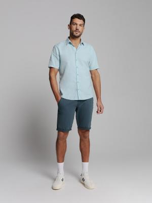Chino-Shorts aus Stretch-Twill mit garment-dyed Waschung – sommerlich & bequem