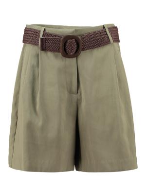 Bermudashorts mit Bundfalten vorne und Gürtel