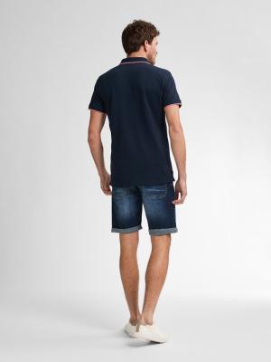 Jeans-Bermuda – Lässiger Sommerlook in Used-Waschung