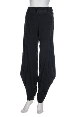 Hose im modernen Paperbag-Style – markant & lässig