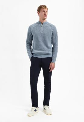 Grob gestrickter Chenille-Pullover