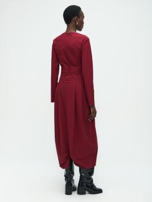 Jackie Kleid – Zeitlose Eleganz im Hightech-Jersey