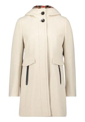 Wollmantel mit Kapuze – Zeitlose Eleganz mit wärmendem Komfort