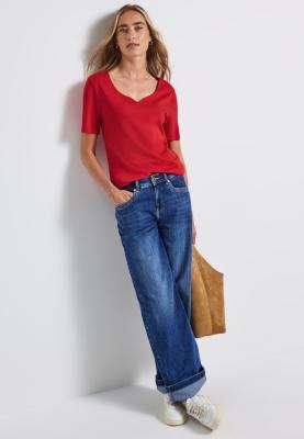 shirt w.heart neckline shape