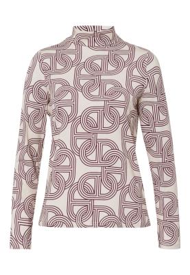 Longsleeve zeigt sich mit modernem Allover-Print