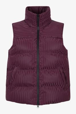 Sportlich-elegant & nachhaltig: Weste mit recycelter Daunenfüllung |Olga